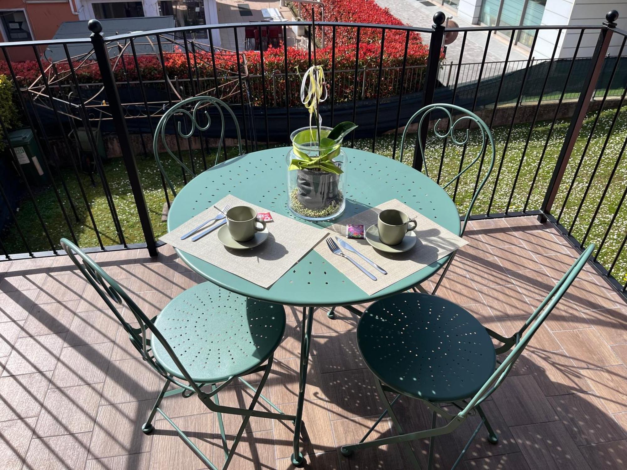 Apartamento Al Cascinale Peschiera Del Garda Exterior foto