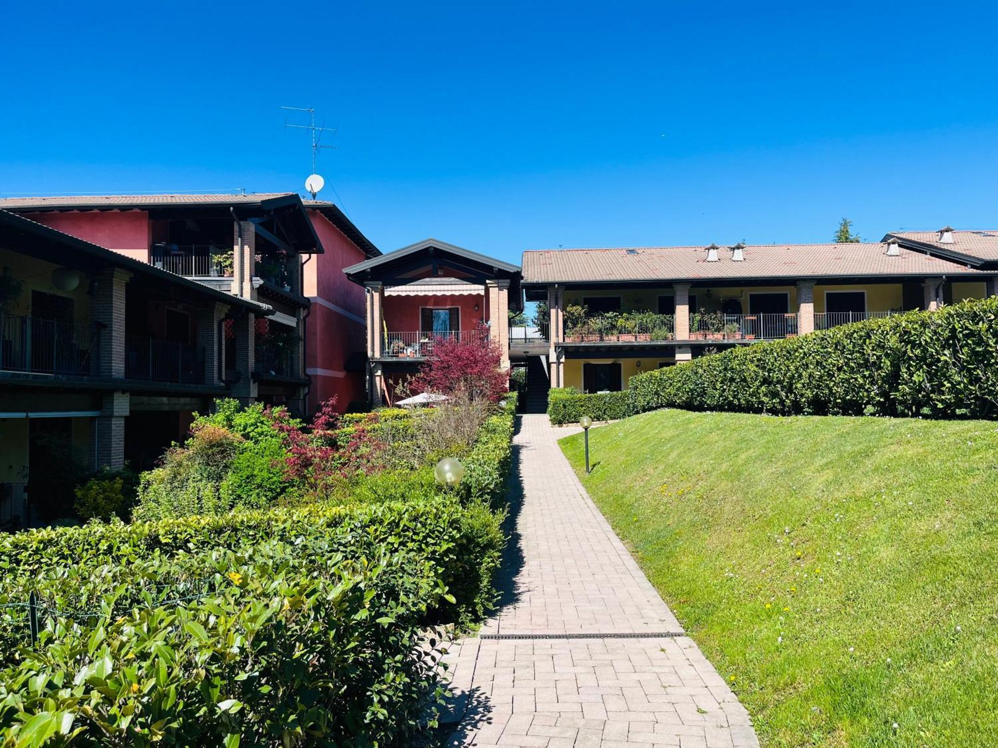 Apartamento Al Cascinale Peschiera Del Garda Exterior foto